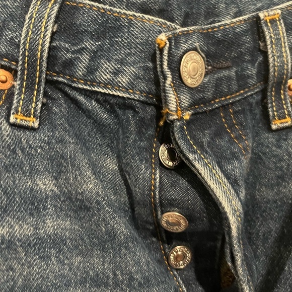 NWT Levi’s Women Original 501 High Waisted Straight Leg Distressed Jeans 28/30 - Picture 7 of 10